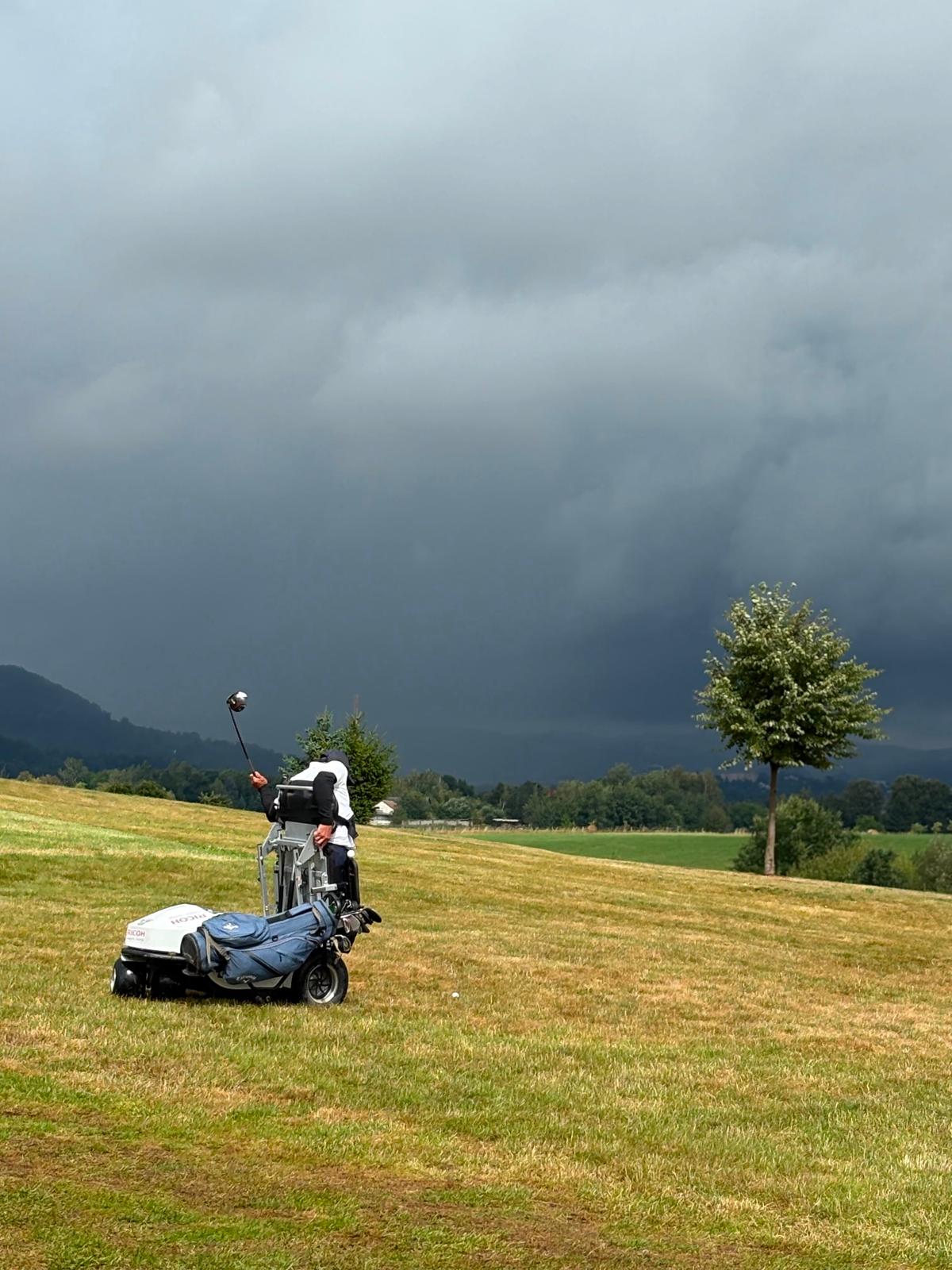 Haki Doku sul campo da golf